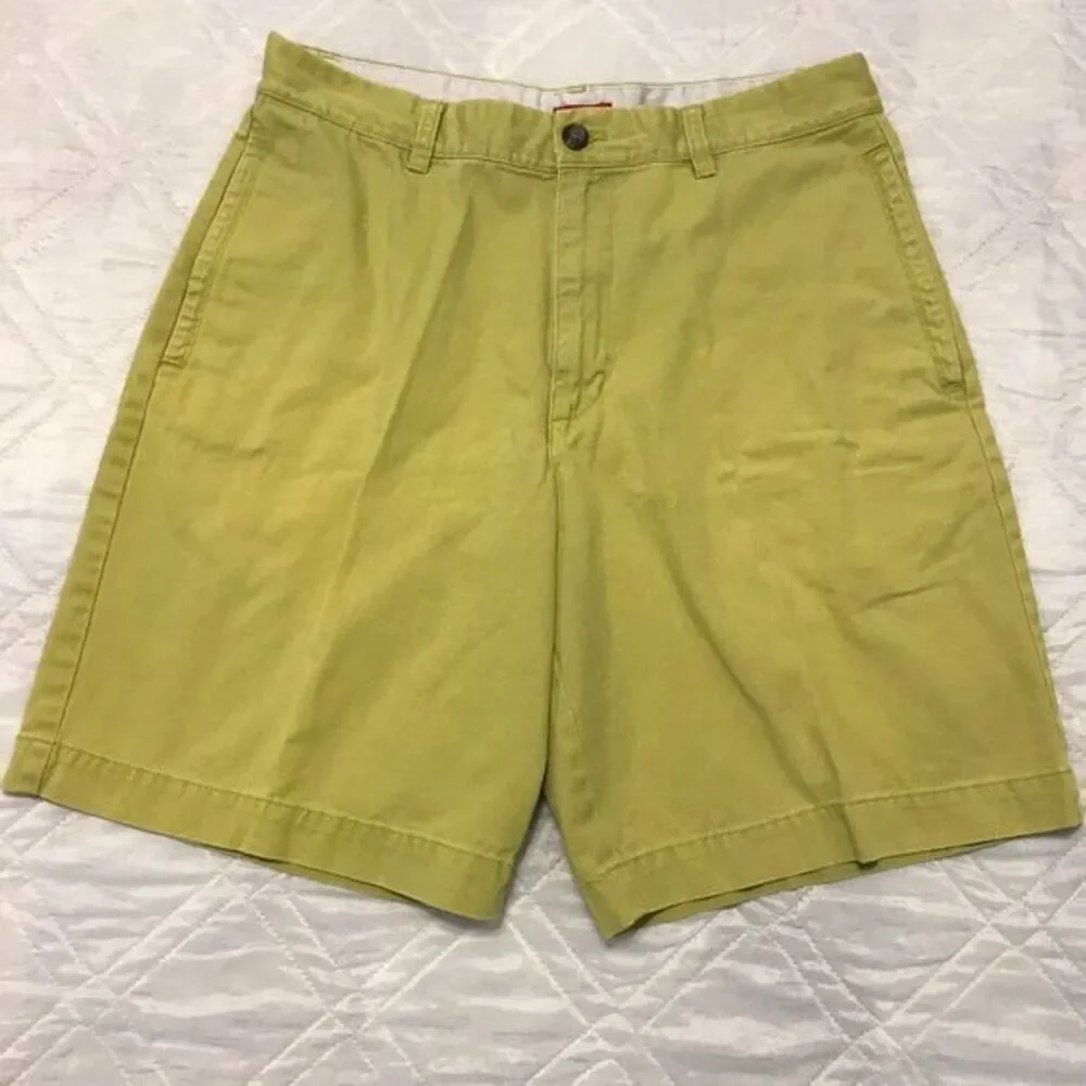 Izod pistachio green‎ flat front shorts size 33